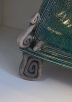 Stonesplitter - Medium Green Raku Clock