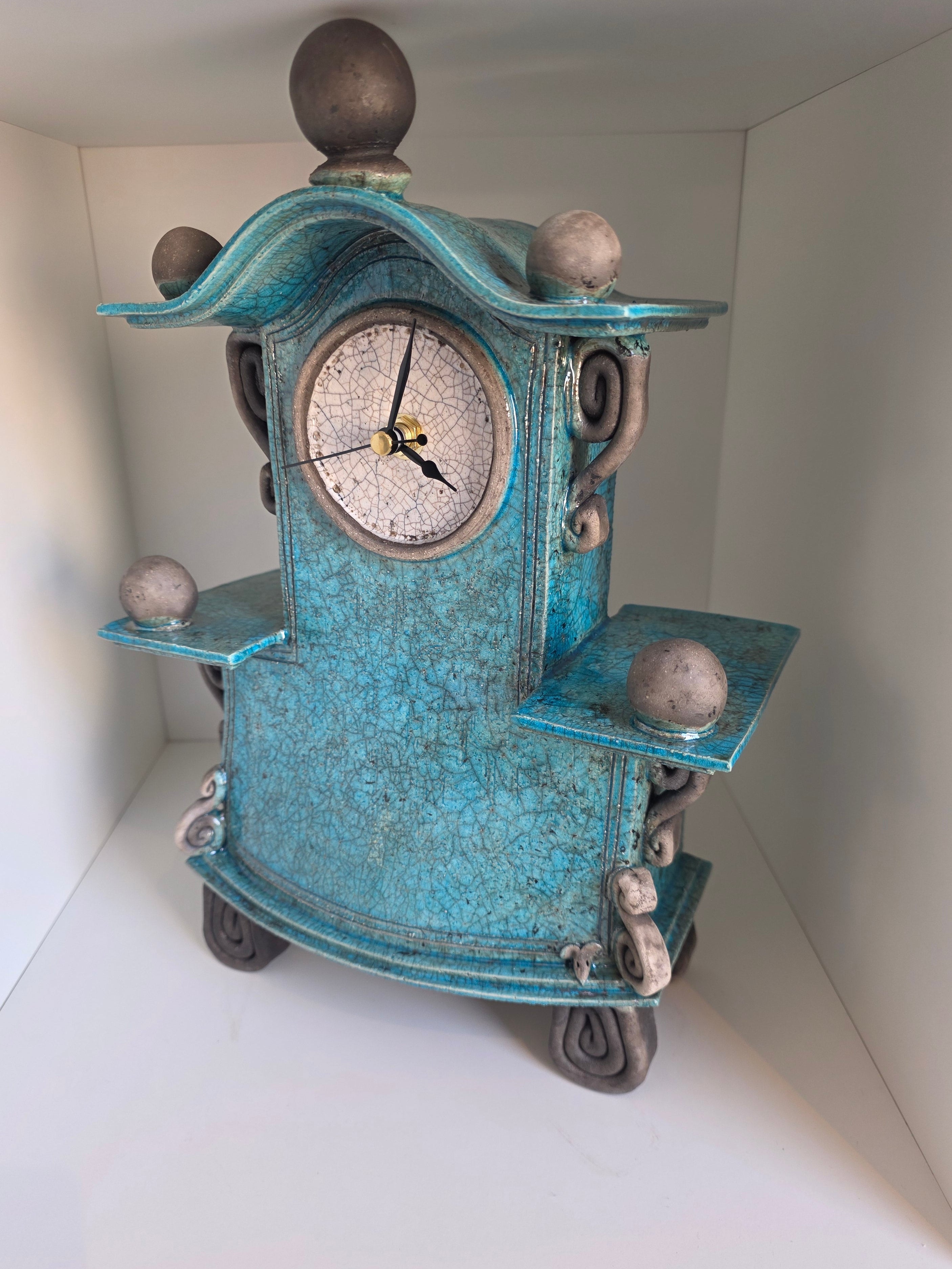 Stonesplitter - Medium Turquoise Raku Clock
