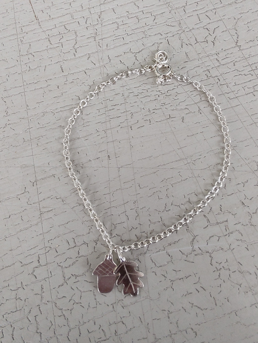 Zoe Ruth- Silver Acorn and Leaf Bracelet 19cms - Primrose Gallery and Framing 