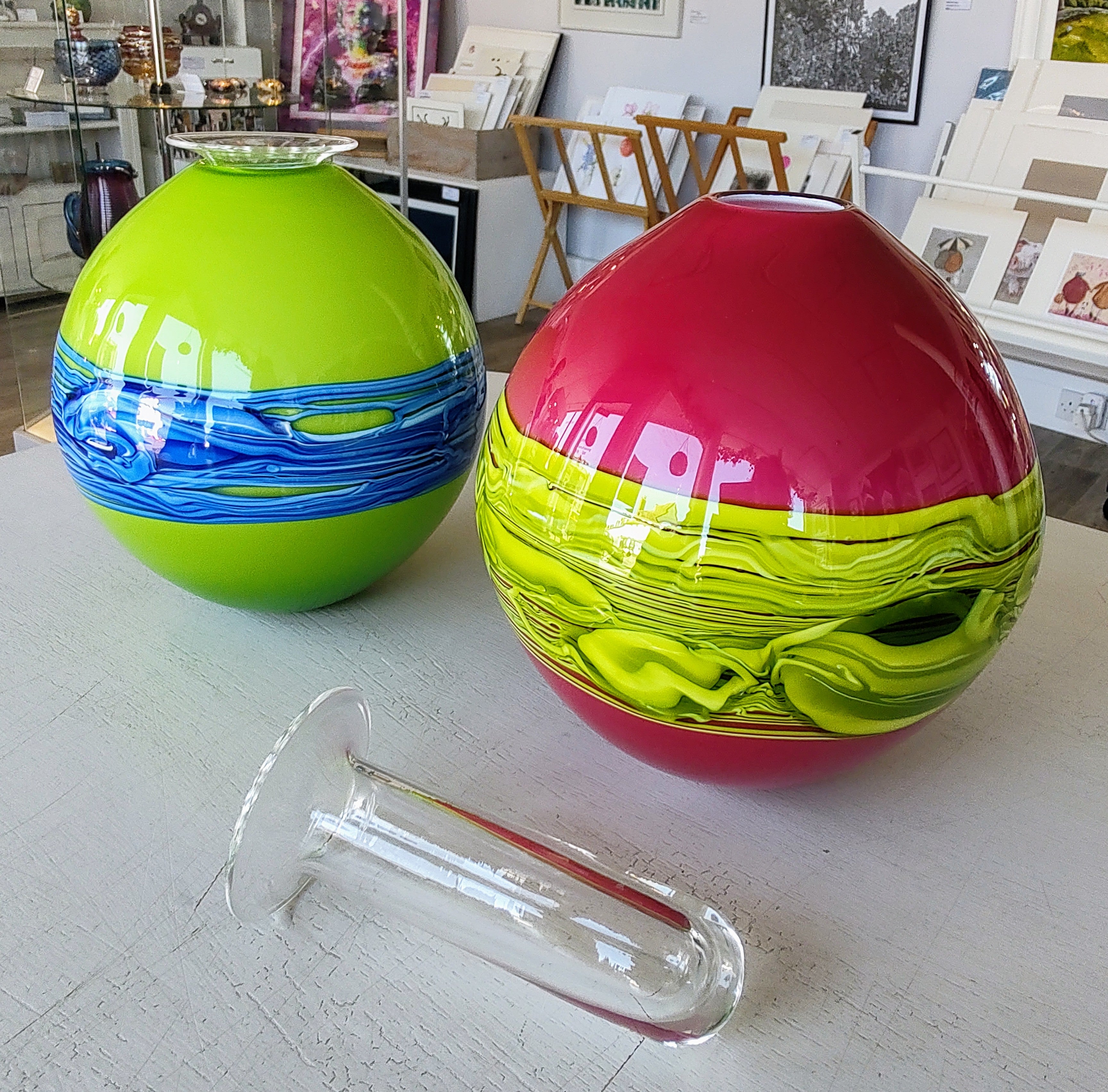 Bob Crooks- Hand Blown Lime Flower Bomb, British Made - Primrose Gallery and Framing 