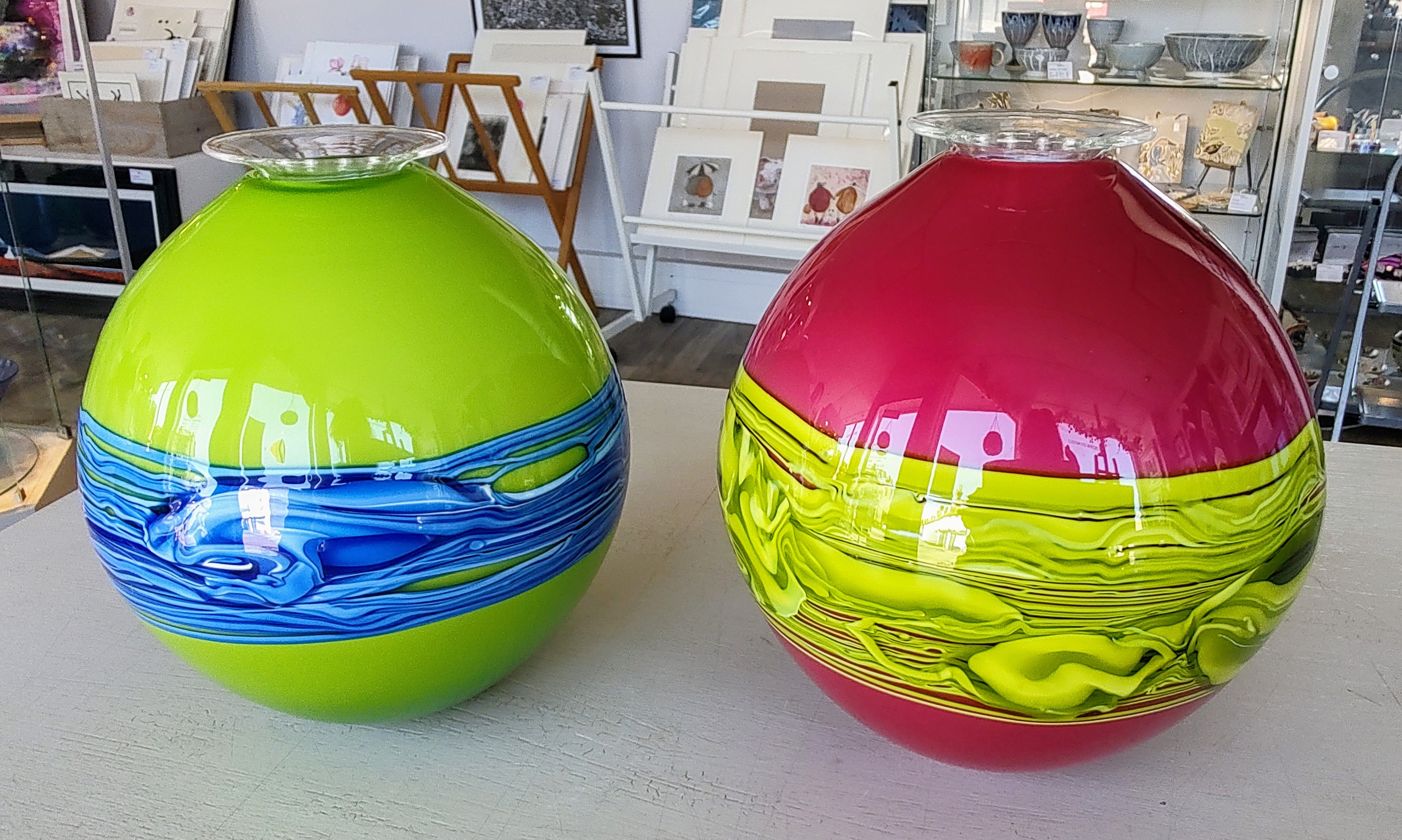 Bob Crooks- Hand Blown Lime Flower Bomb, British Made - Primrose Gallery and Framing 