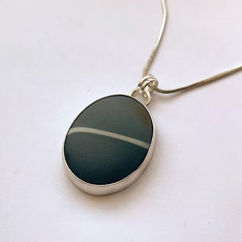 Tracy Chamberlain - Pebble Pendant, Sterling Silver - Primrose Gallery and Framing 