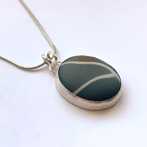 Tracy Chamberlain - Pebble Pendant, Sterling Silver - Primrose Gallery and Framing 