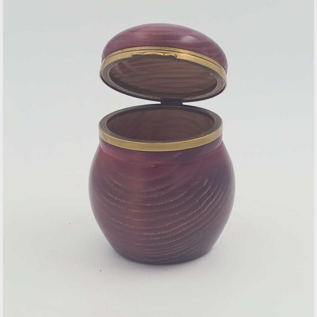 Ravi Zutshi — Small Lidded Pot, rotating view