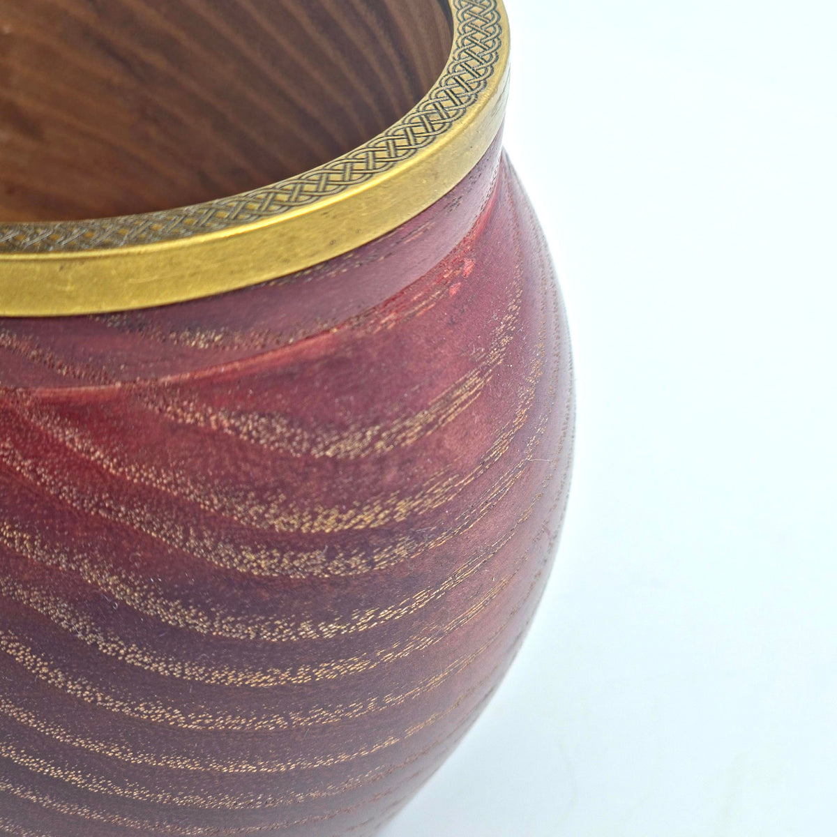 Ravi Zutshi — Small Lidded Pot