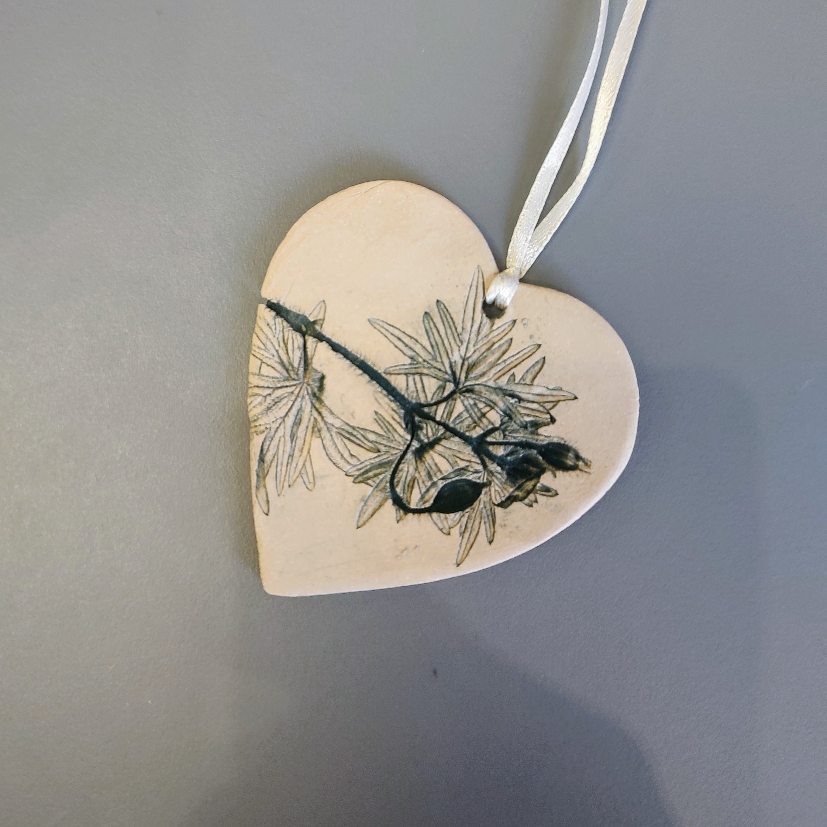 Dawn Isaac- Ceramic Hanging Heart, Green Floral - Primrose Gallery and Framing 