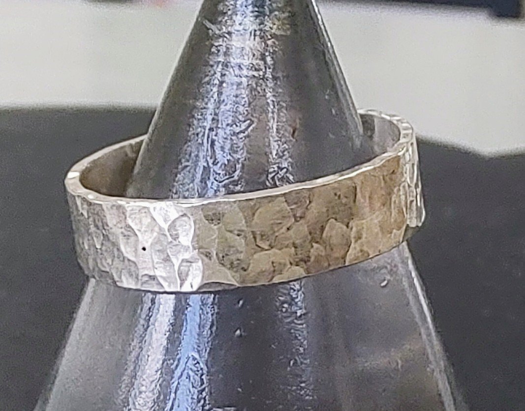 Zoe Ruth- Silver Wide Hammered Ring